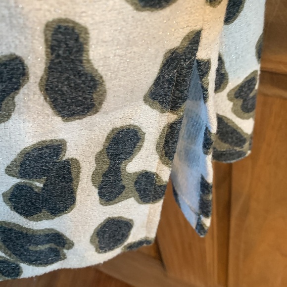 LIKE NEW Susan Graver Cardigan with pockets L - Picture 4 of 7